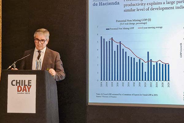 <p>Marcel en Chile Day en Londres declara el fin de la “triple transición” y plantea urgencia de acuerdo político</p>