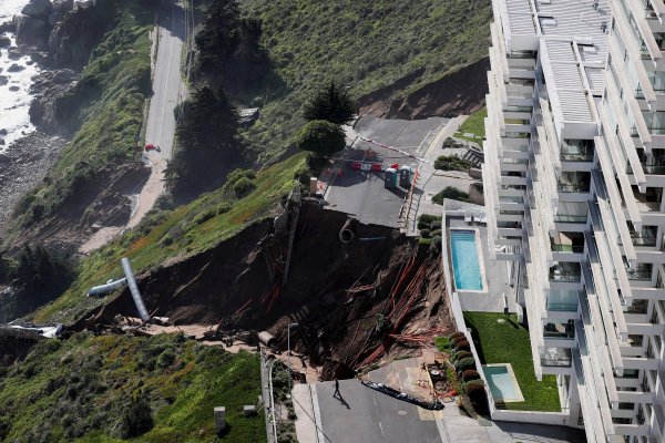Socavón: pólizas de edificios afectados no incluirían cobertura ante orden de demolición y arriesgan pérdidas por $36 mil millones