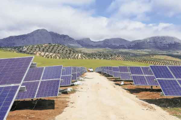 <p>Inversionista finlandés refuerza posición en Chile al asociarse con firma local para desarrollar proyectos de energías renovables y almacenamiento</p>