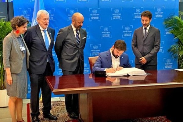<p>En la Cumbre de Acción Climática, Boric sube la vara y llama a combatir el “greenwashing” de empresas</p>