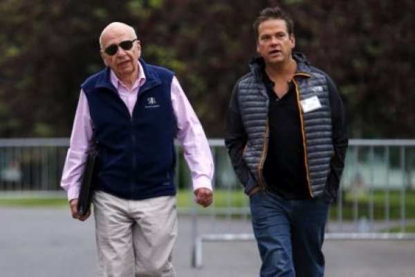 <p>Rupert Murdoch deja la presidencia de Fox y News Corp</p>
