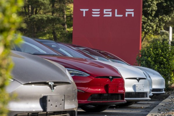 <p>Primer ministro de Tailandia espera que Tesla, Google y Microsoft inviertan US$ 5.000 millones</p>