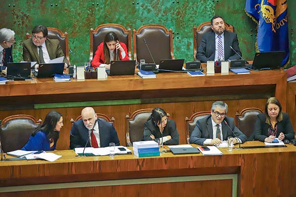 Presupuesto 2024: round entre Marcel y Sauerbaum por convenios irregulares ad portas del ingreso del proyecto