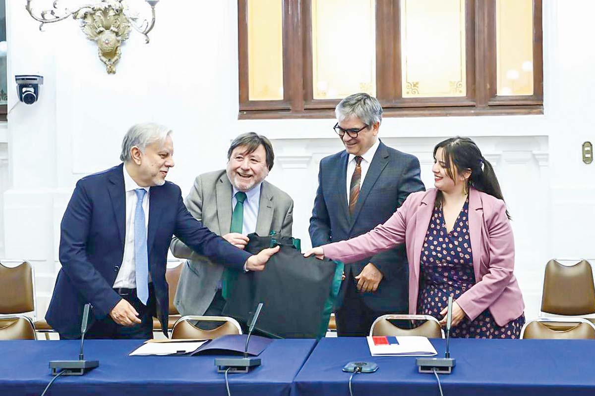 <p>La frenética semana de Javiera Martínez previa al envío del presupuesto 2024</p>