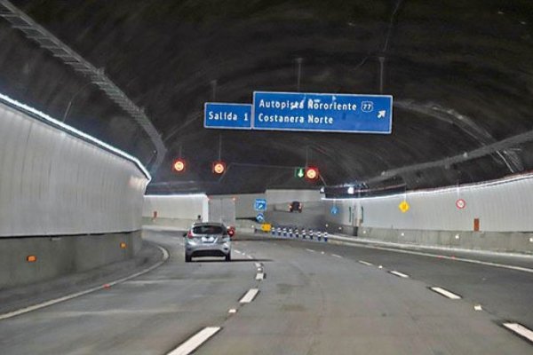<p>Tras filtraciones de agua: AVO 1 habilita segunda pista que se mantenía cerrada</p>