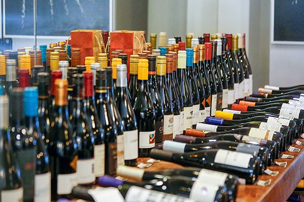 <p>Exportaciones de vino acumulan descensos de más de 20% en el año</p>