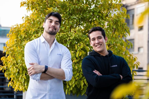 <p>Andrés Leiva y Matías López, cofundadores de Videsk.</p>