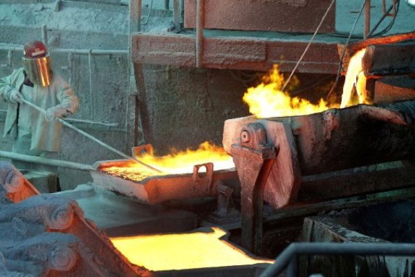 <p>Cobre extiende su baja y toca mínimos desde fines de mayo en medio de preocupaciones sobre la demanda</p>
