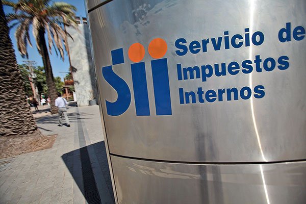 <p>Presupuesto 2024: SII se lleva los mayores recursos entre fiscalizadores tributarios y Aduanas la principal alza</p>