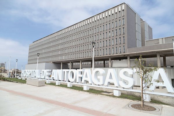 <p>Concesionaria a cargo del Hospital de Antofagasta solicita al MOP US$ 5 millones por sobrecostos de la pandemia</p>