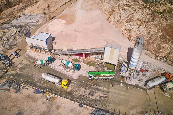 <p>Cierre de plantas y recorte de personal: la crisis que azota a la industria del cemento</p>