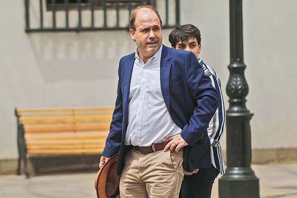 <p>El diputado y presidente de la DC, Alberto Undurraga, emplazó al Ejecutivo a presentar indicaciones. Foto: Agencia Uno</p>