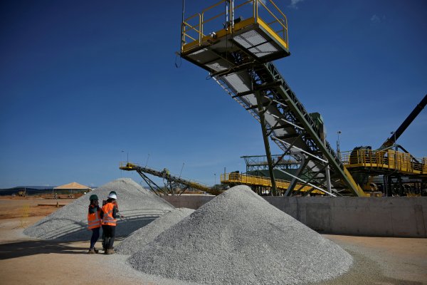 ¿Precios del litio tocaron piso? Los factores que dan impulso al mineral tras meses de caídas