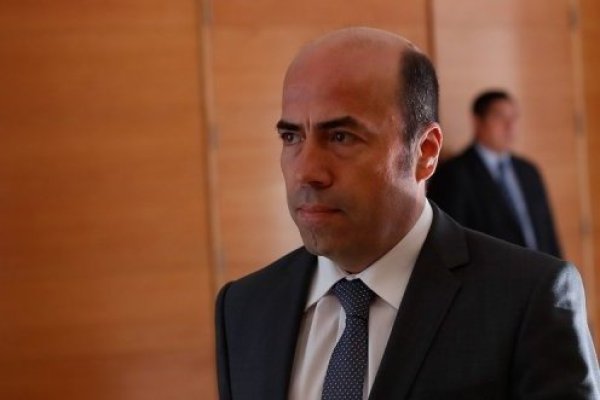 UDI da “ultimátum de 24 horas” a Crispi para confirmar su asistencia a la comisión investigadora del caso convenios