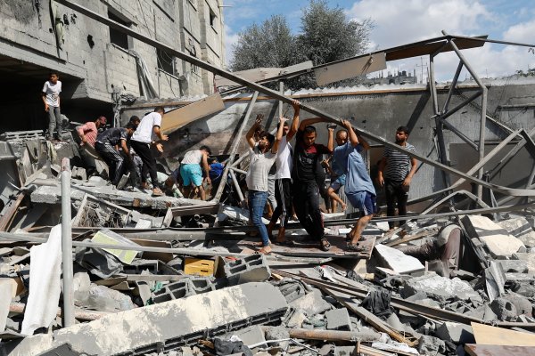 <p>Explosión en hospital de Gaza dejó cientos de muertos mientras EEUU pone en alerta máxima sus tropas en la región</p>