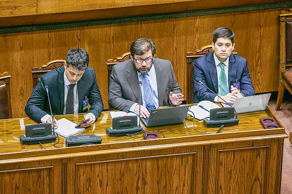 <p>Presupuesto 2024: Consejo Fiscal identifica una serie de riesgos y pone la lupa sobre el aumento de la deuda</p>