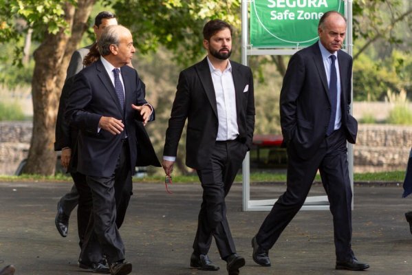 Boric dice en Enagro que “en el extranjero es impresionante las ganas para invertir en Chile” y compromete reducir 30% plazos para obtención de permisos