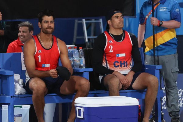 Primos Grimalt caen en semifinal de vóleibol playa pero Catalina Soto suma medalla de bronce en ciclismo