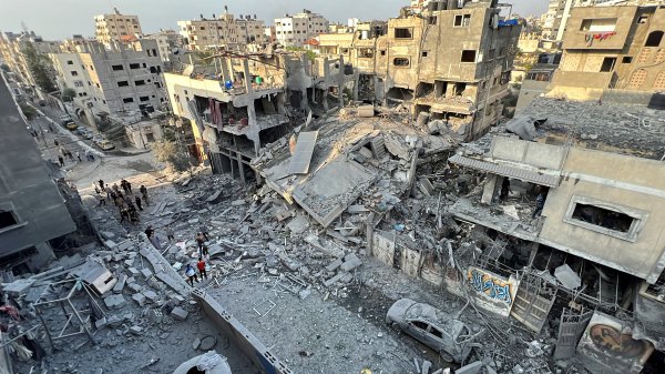 Autoridades palestinas cifran en 8.000 los muertos por los bombardeos de Israel en la Franja de Gaza