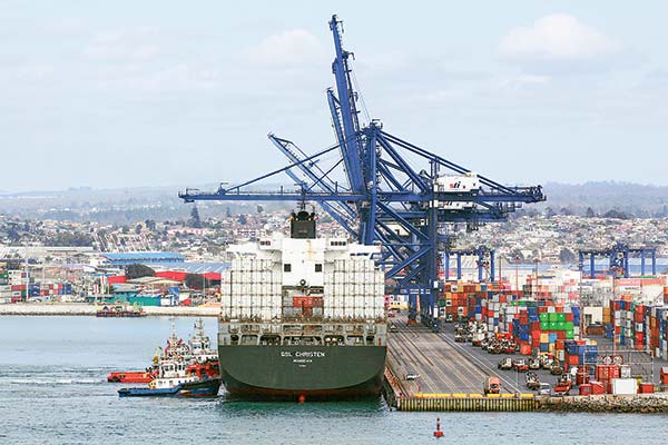 Mejorar infraestructura portuaria para seguir impulsando el comercio exterior