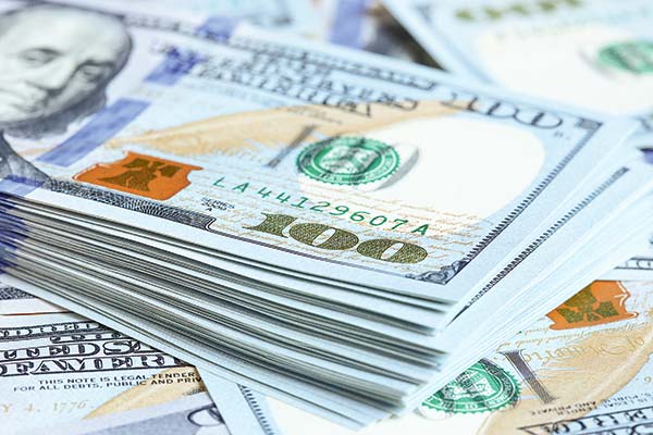 Por qué el “rey dólar” sigue gobernando el mundo de las divisas en 2023