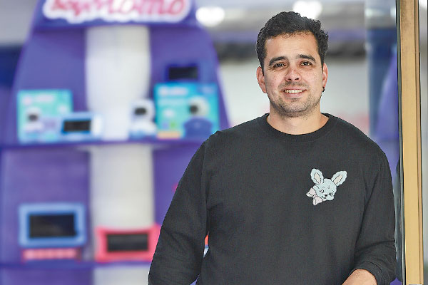 Aníbal Madrid (32): ”Queremos introducir productos infantiles tecnológicos y justos”