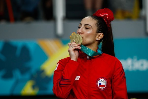 El karate se luce en el mejor día del Team Chile, pero el fútbol masculino pierde por penales la final