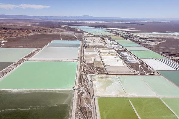 Autoridades de la provincia china de Hubei vienen a Chile a explorar inversiones en litio