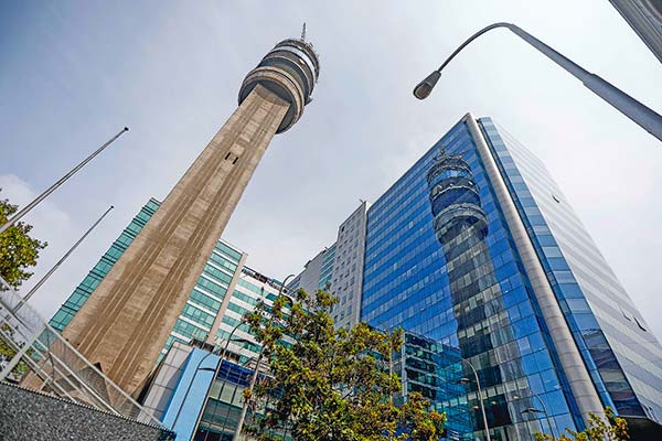 <p>Acciones de Entel lideraron las caídas en bolsa tras anunciar sorpresivas pérdidas</p>