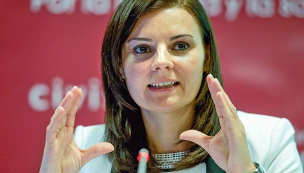 Reforma tributaria: Tax Foundation sugiere a Chile reducir el impuesto corporativo y ajustar los tramos exentos del gravamen personal