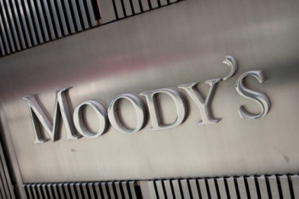 <p>Moody's rebaja la perspectiva para la calificación de deuda de EEUU de estable a negativa</p>
