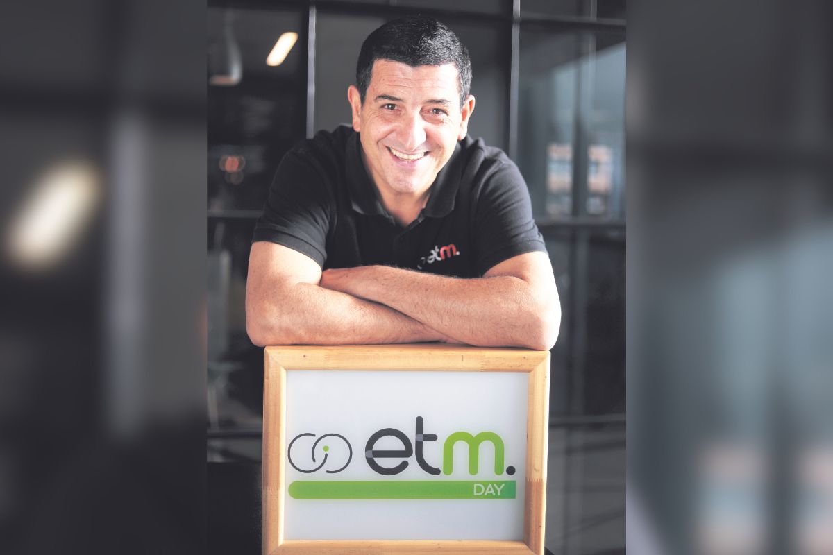 <p>La ruta empresarial de Daniel Daccarett: de limpiar canaletas y barrer cunetas a aspirar al “globo”</p>