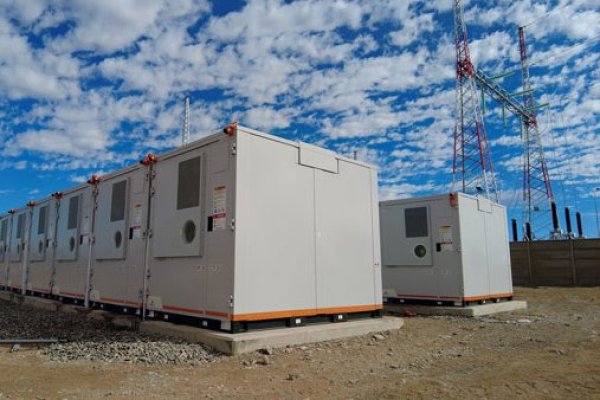 <p>Gobierno define plan para asignar terrenos fiscales a proyectos de almacenamiento de energía</p>