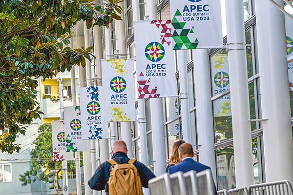 Boric parte a cumbre APEC en EEUU con foco en medio ambiente, equidad y fomento al comercio