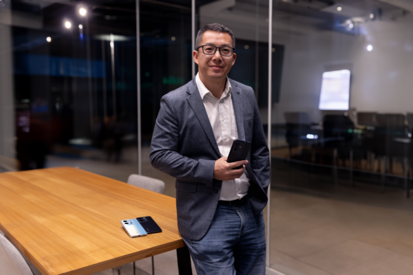 <p>Nueva marca de celulares arriba a Chile y busca ganar terreno pese a la menor venta de dispositivos</p>