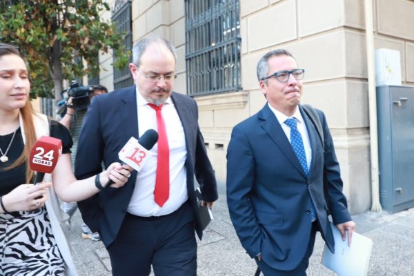 Fiscales llegan a las oficinas del SII para recoger antecedentes sobre eventual pago de sobornos