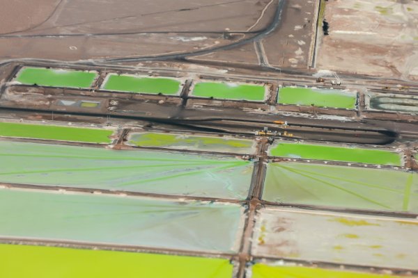 <p>SQM reporta una caída de 34,3% en sus utilidades a septiembre por menor precio del litio</p>