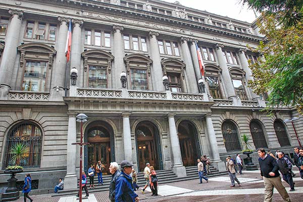 <p>Banco de Chile inicia negociación colectiva con dos de sus principales sindicatos</p>