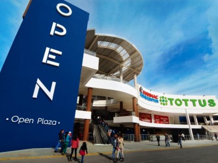 Falabella acuerda traspasar sus activos en Perú a Mallplaza para simplificar su estructura