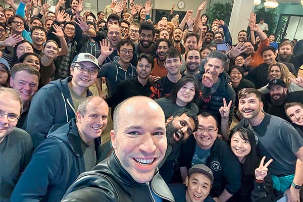 Directorio 0 - Trabajadores 1: OpenAI anuncia que Sam Altman volverá como CEO
