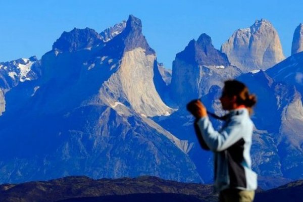¿Se ve una recuperación en el horizonte? Proyectan llegada de más de 4 millones de turistas extranjeros a Chile el próximo año