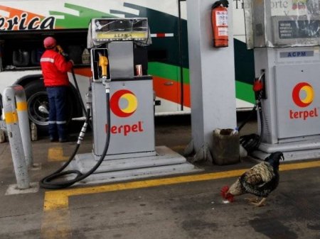 Proyecto radicado en el Congreso colombiano reduciría hasta en un 8,4% el precio de la gasolina