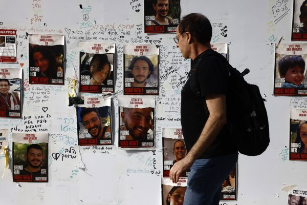 Hamás dice que entregó 13 rehenes israelíes y siete extranjeros a la Cruz Roja