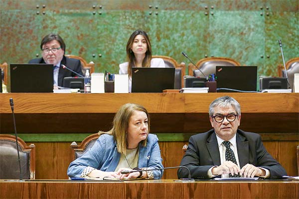 Presupuesto 2024: Cámara autoriza endeudamiento y solo 10 temas pasan a comisión mixta