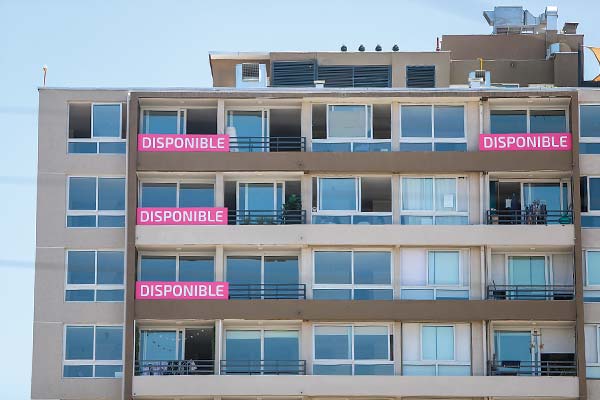 Stock disponible de viviendas de empresas de la construcción aumenta un 55% en un año