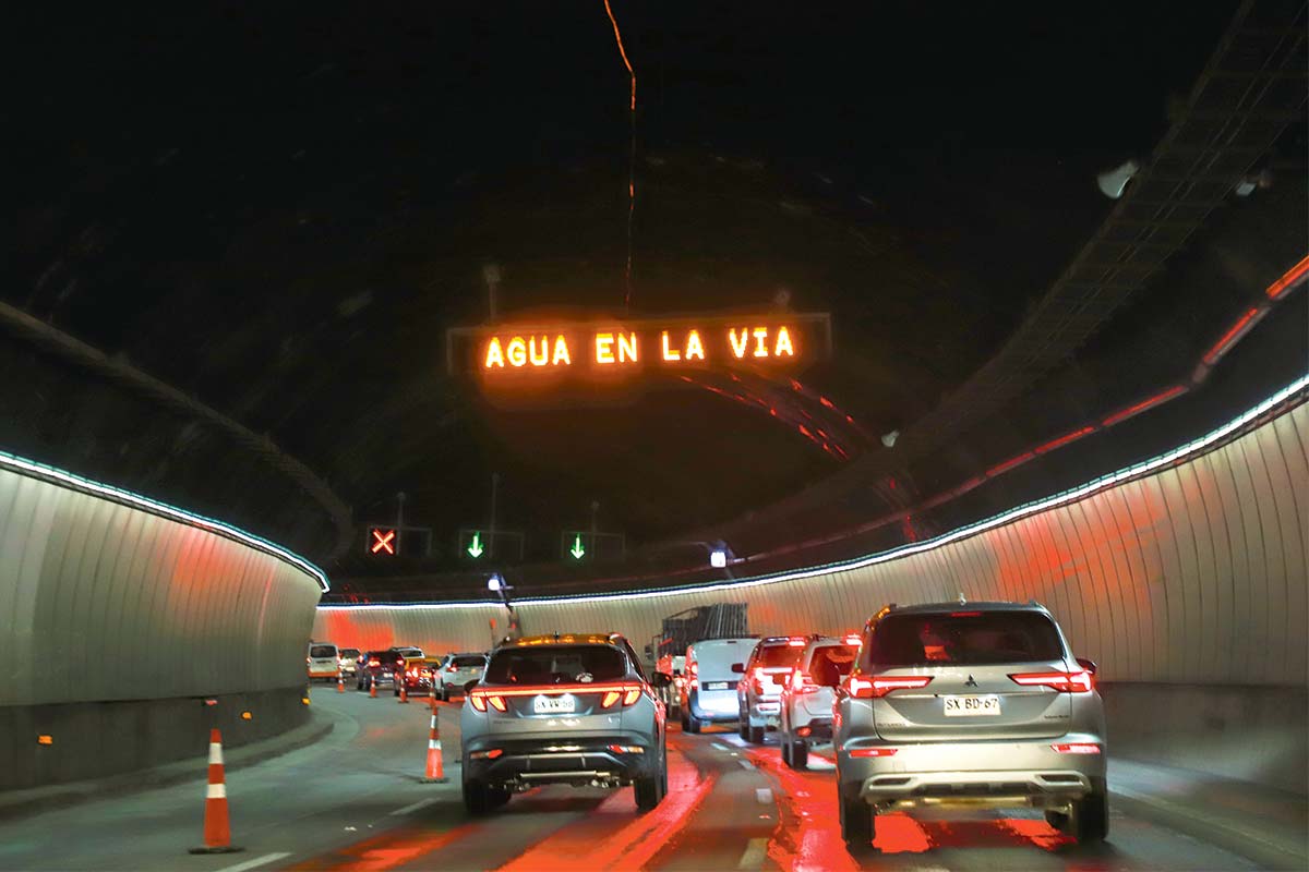 <p>MOP y Sernac se enfrentan por quién defiende a usuarios de Autopista Vespucio Oriente</p>