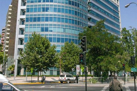 Grupo chileno se queda con una de las ubicaciones de WeWork en el país y estaría negociando tomar otras sedes