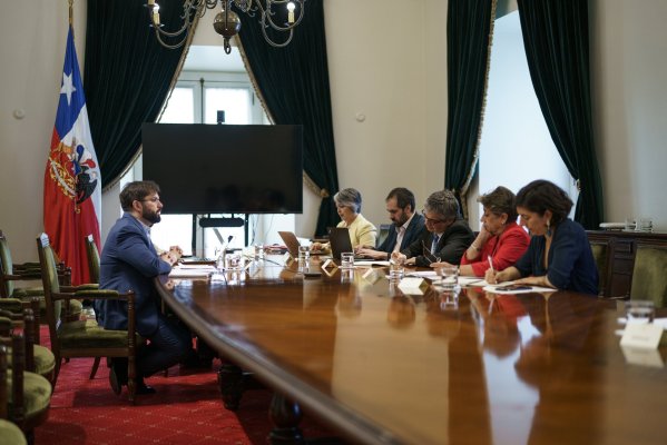 Boric raya la cancha al gabinete procrecimiento: "Las cifras macro deben llegar a las familias"