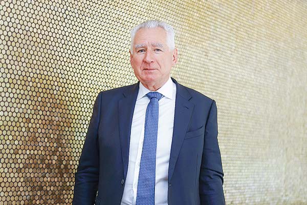 Ex vicepresidente de Escondida: "Los inversionistas de litio están nerviosos por la falta de claridad y la lentitud"