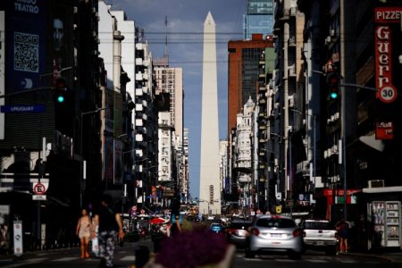 Opinión FT: Cómo convivir con los absurdos económicos de Argentina